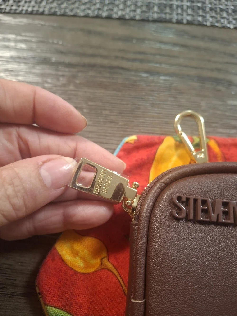 Steve Madden Men's Brown Key Pouch